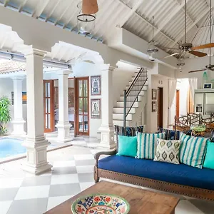 villa-seni.hotelsseminyak.net/