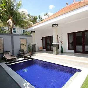 villa-positano.hotelsseminyak.net/