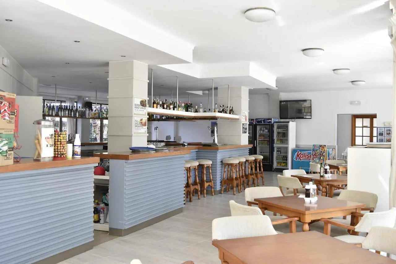 Apartamentos Arcos Playa S'Illot  Spain